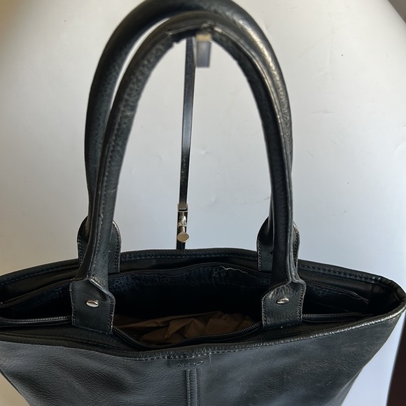 Aldo Black Soft Faux Leather Tote Bag - Picture 9 of 16